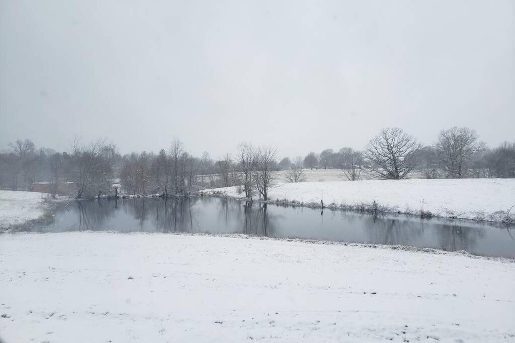 Villa Little House By The Pond Oneida Esterno foto